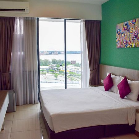 D'Wharf Hotel & Serviced Residence Port Dickson Exteriör bild