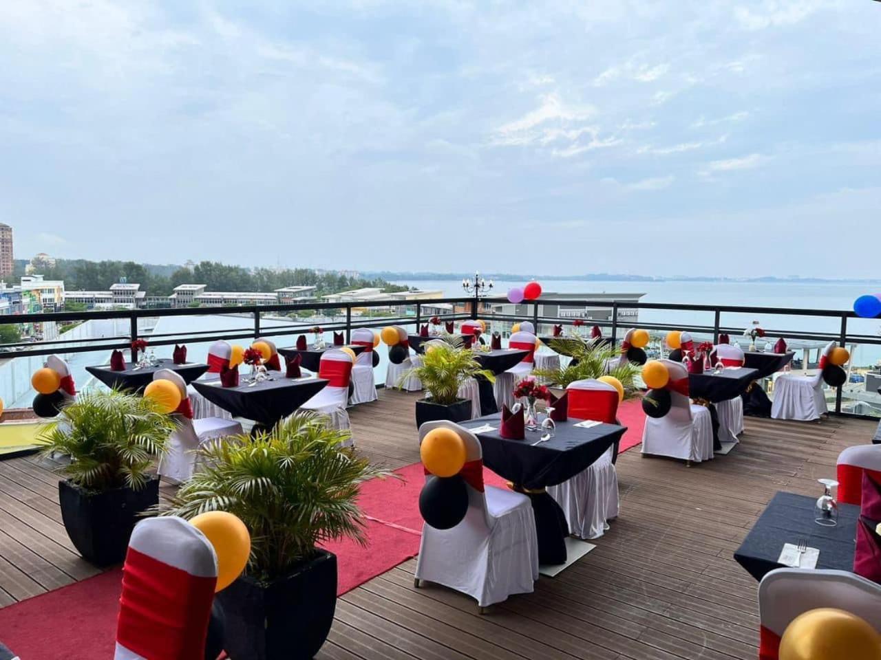 D'Wharf Hotel & Serviced Residence Port Dickson Exteriör bild