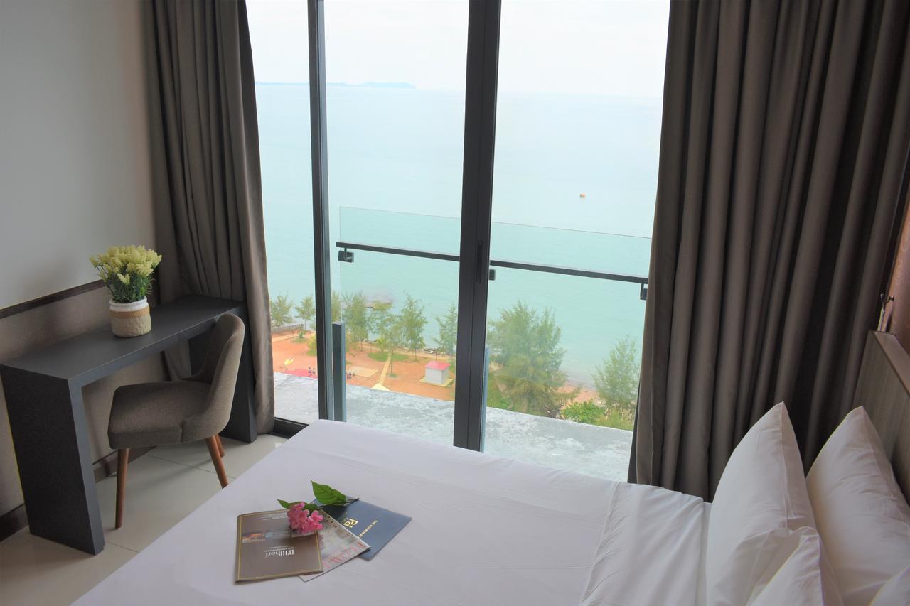 D'Wharf Hotel & Serviced Residence Port Dickson Exteriör bild